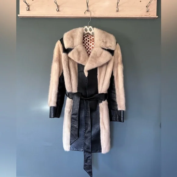 Vintage 70s Buffums California Genuine Leather / fur coat sz s/m - Picture 4 of 12